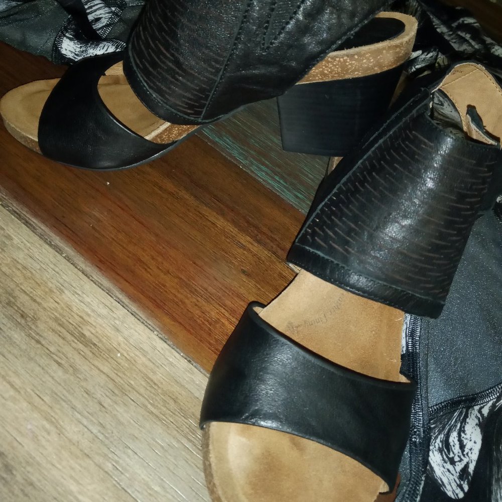 Woman shoes